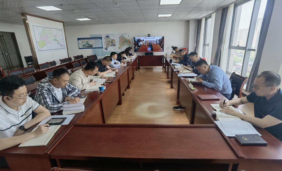 深刻感悟思想偉力 踔厲奮發(fā)勇毅前行——大同地區(qū)聯(lián)合黨支部開展5月份集中理論學習 深刻感悟思想偉力 踔厲奮發(fā)勇毅前行——大同地區(qū)聯(lián)合黨支部開展5月份集中理論學習