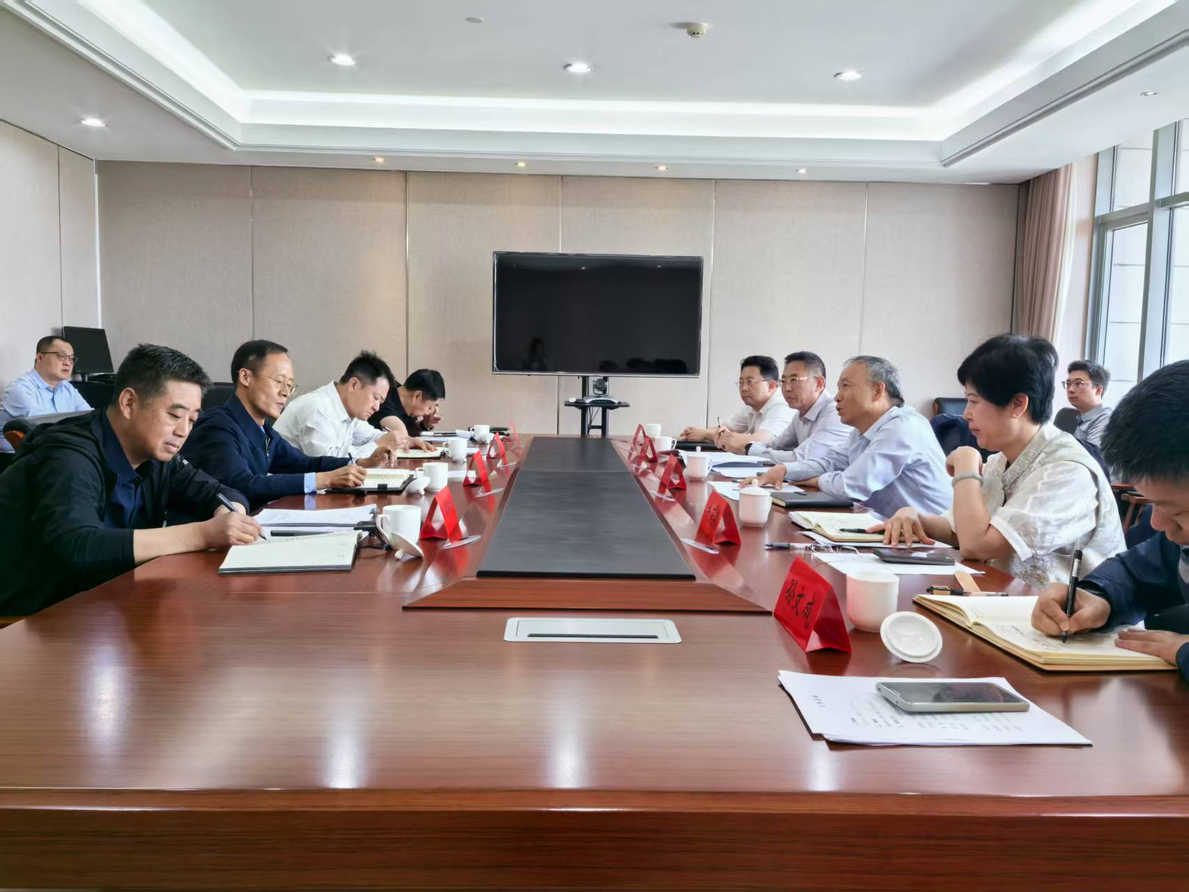 公司主要領導到大同區(qū)域調(diào)研 公司主要領導到大同區(qū)域調(diào)研