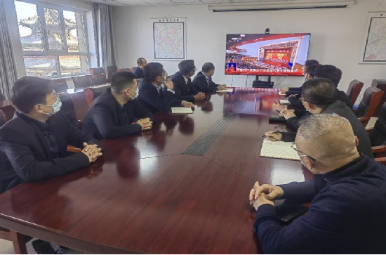 永定河投資(渾源)生態(tài)發(fā)展有限公司組織收聽收看黨的二十大開幕盛況 永定河投資(渾源)生態(tài)發(fā)展有限公司組織收聽收看黨的二十大開幕盛況