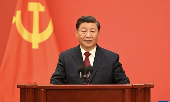 （二十大受權(quán)發(fā)布）習(xí)近平在二十屆中共中央政治局常委同中外記者見(jiàn)面時(shí)強(qiáng)調(diào) 始終堅(jiān)持一切為了人民一切依靠人民 以中國(guó)式現(xiàn)代化全面推進(jìn)中華民族偉大復(fù)興