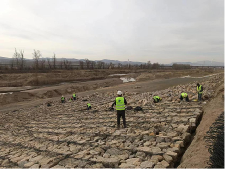 防疫情斗嚴寒 “大干一百天”發(fā)起“總攻戰(zhàn)” 防疫情斗嚴寒 “大干一百天”發(fā)起“總攻戰(zhàn)”