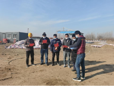 天津分公司開展憲法進工地主題活動 天津分公司開展憲法進工地主題活動